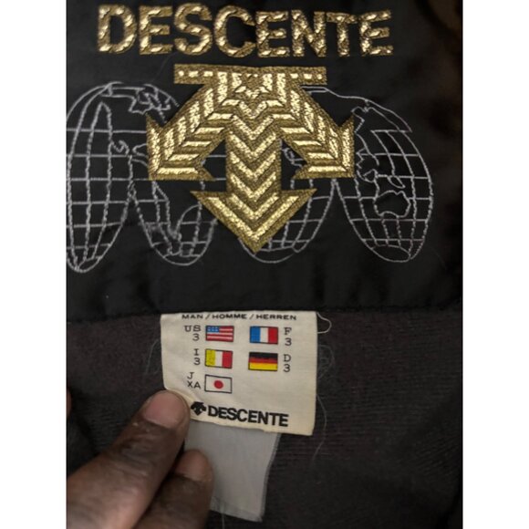 Descente Pullover Hooded Jacket With Zippered Pockets & Adjustable Hem size 3 - Picture 16 of 16